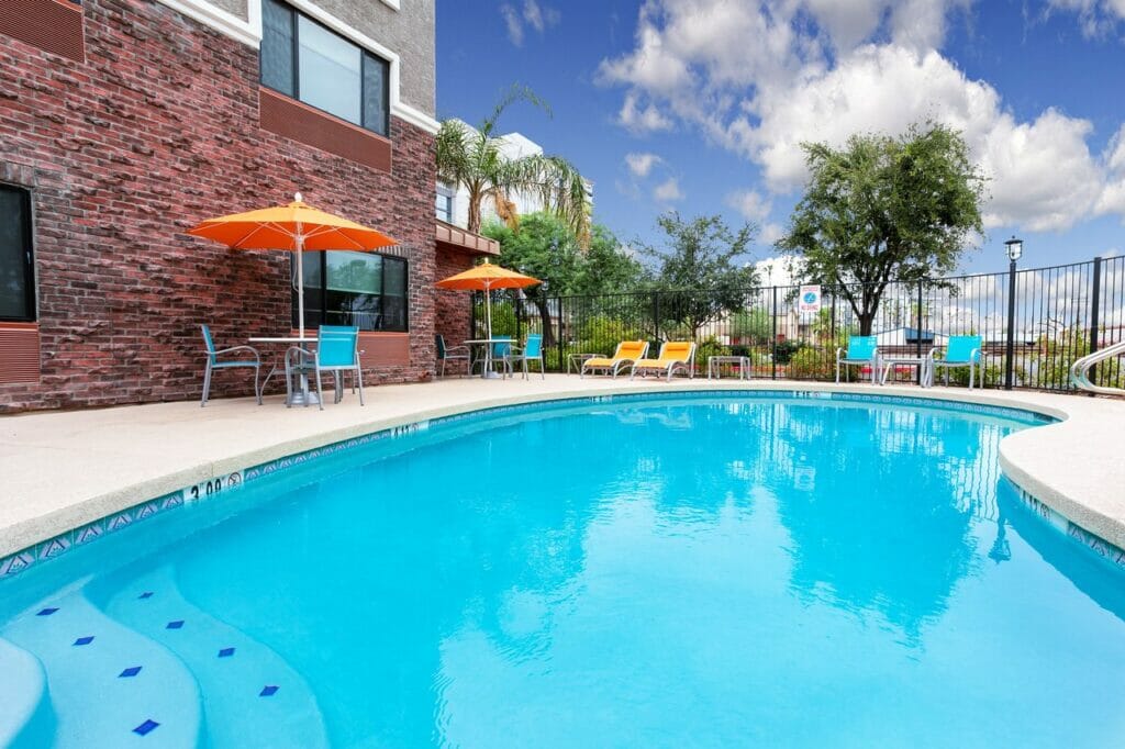Holiday Inn Express Tempe Pool on Apache